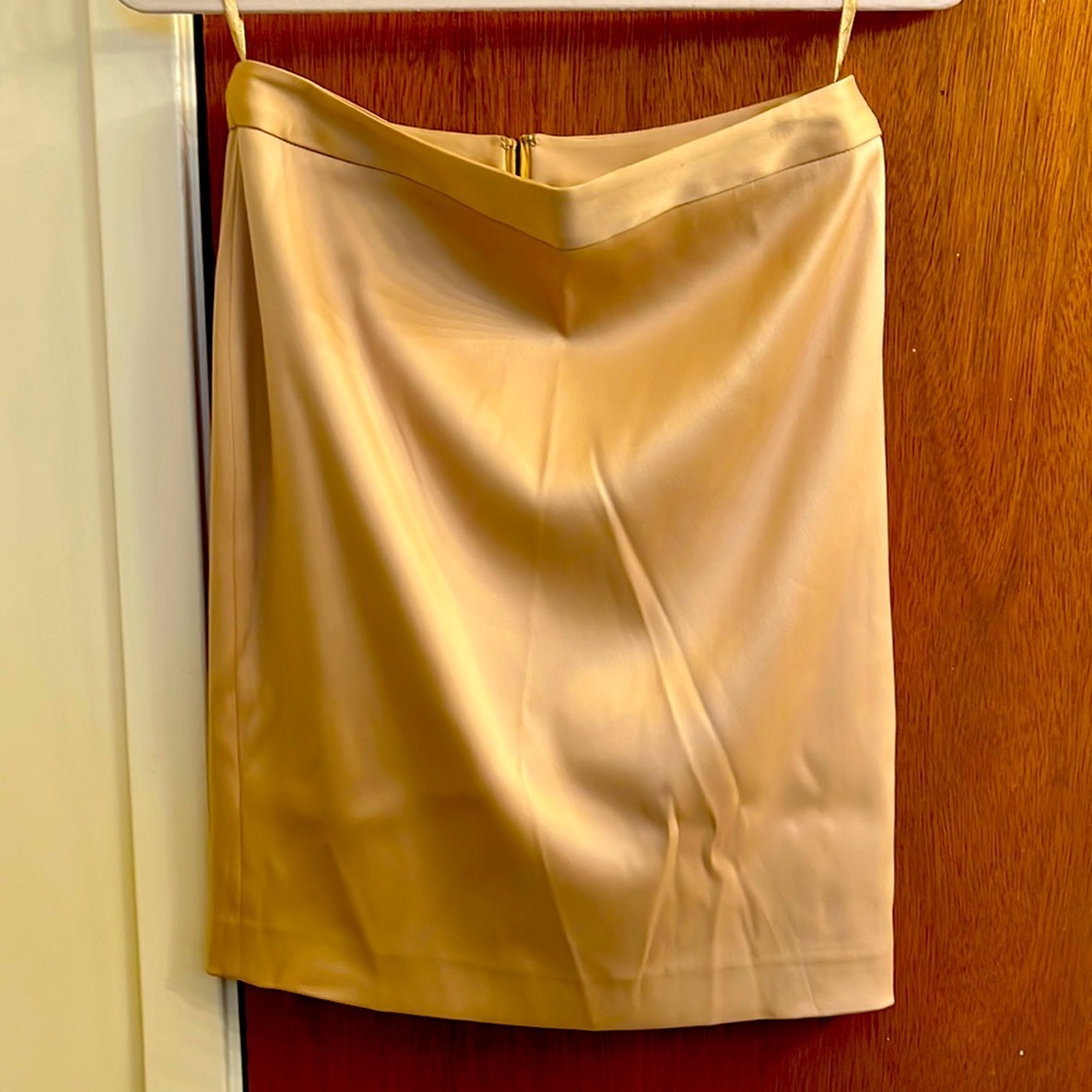 NWT- Beautiful shiny, silky acetate gold pencil skirt